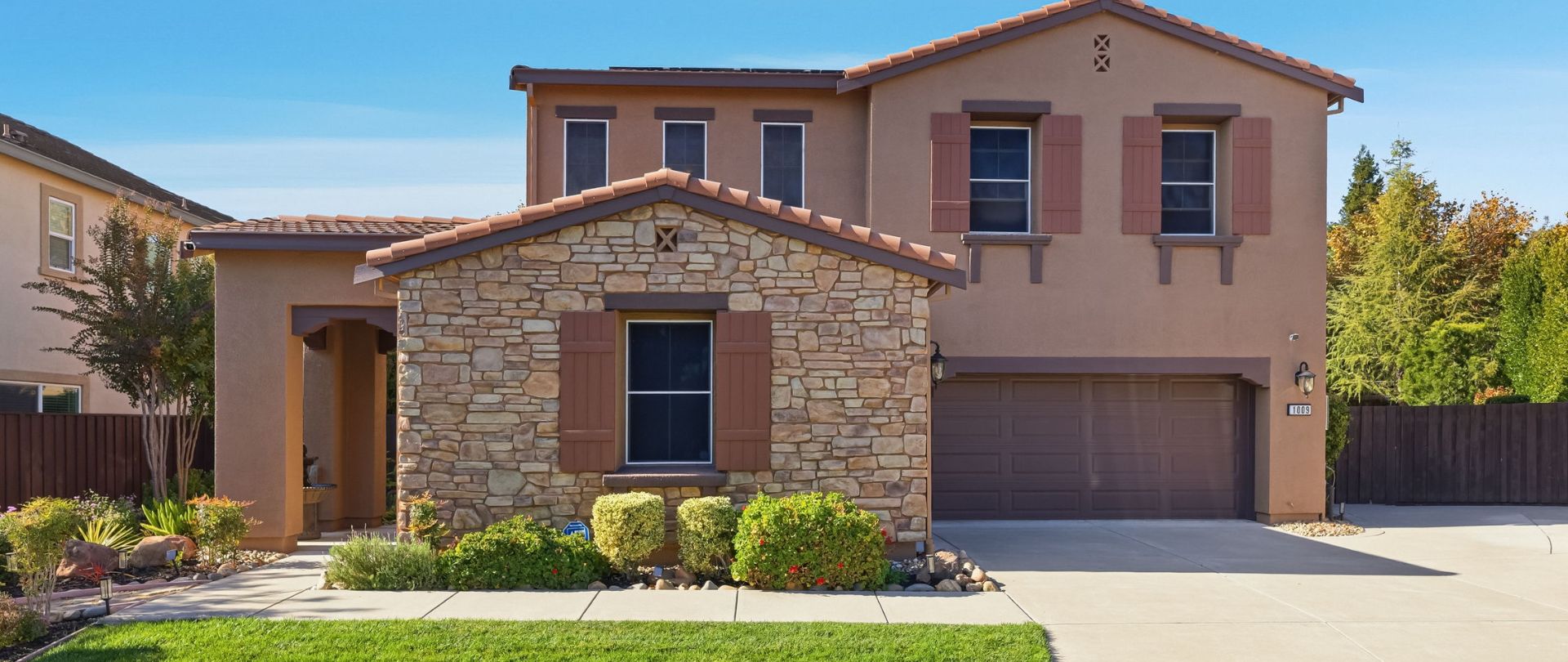 1009 Chatswood Ct Featured Banner